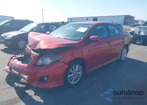 2010 Toyota Corolla S z USA, uszkodzony, nr VIN 2T1BU4EE6AC253811